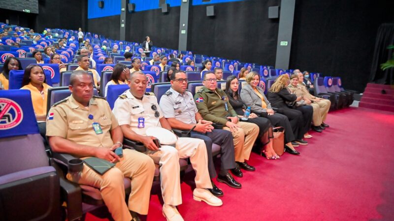 ISSFFAA e INFOTEP gradúan a 72 colaboradores en Técnica de Promoción y Merchandising 