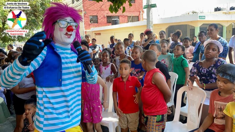Junta de Vecinos entrega Útiles Escolares en La Chancleta