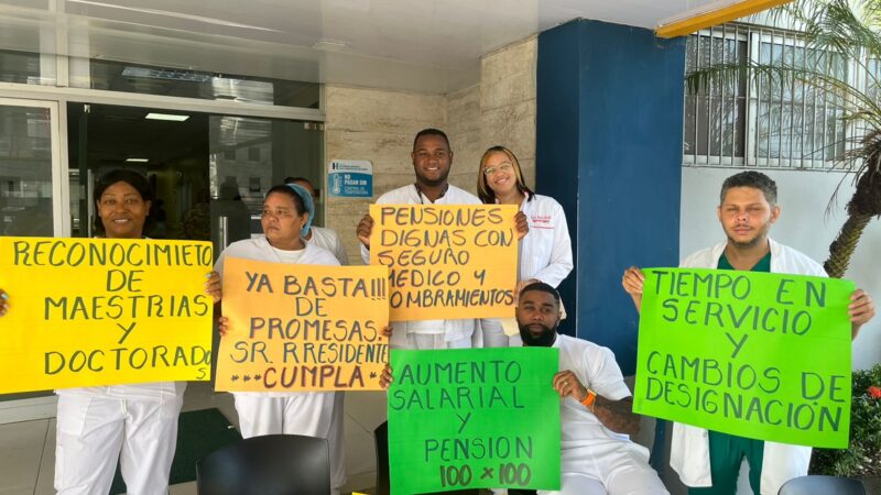 Gremios de enfermería realizan “gran plantón” en hospitales del Gran Santo Domingo en reclamo de aumento salarial y otras reivindicaciones