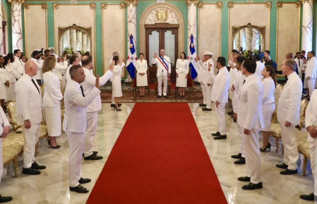 Abinader juramenta Gabinete para su segundo mandato con nuevas y viejas figuras