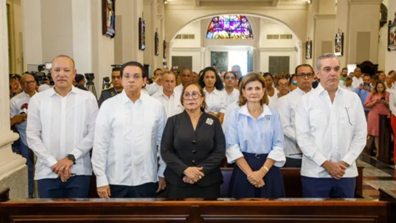 Presidente Abinader y vicepresidenta Raquel Peña encabezan tedeum por 161 aniversario Restauración