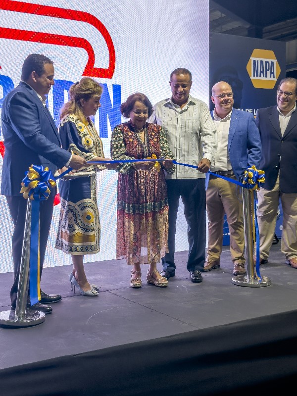 Autocentro Napa de Manuel Arsenio Ureña abre sus puertas en Santo Domingo