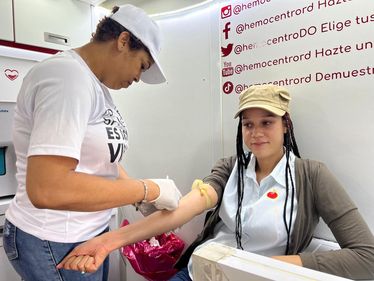 UASD Barahona desarrolla con éxito Jornada de donación de sangre 