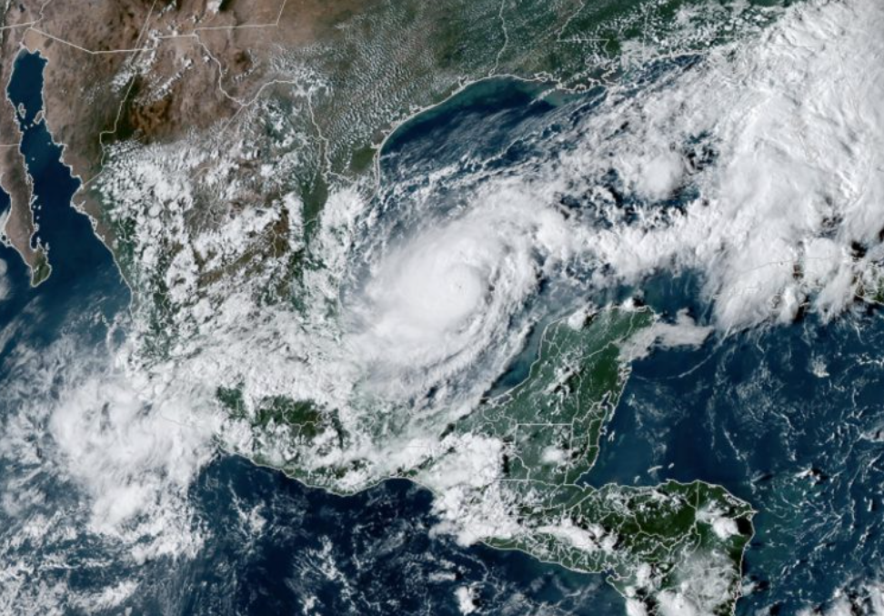 Milton se tornó huracán de categoría máxima y amenaza a México y Florida