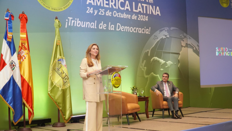 Alcaldesa DN aboga por creación de mecanismos que permitan a la ciudadanía participar en la elaboración de las Politicas Municipales