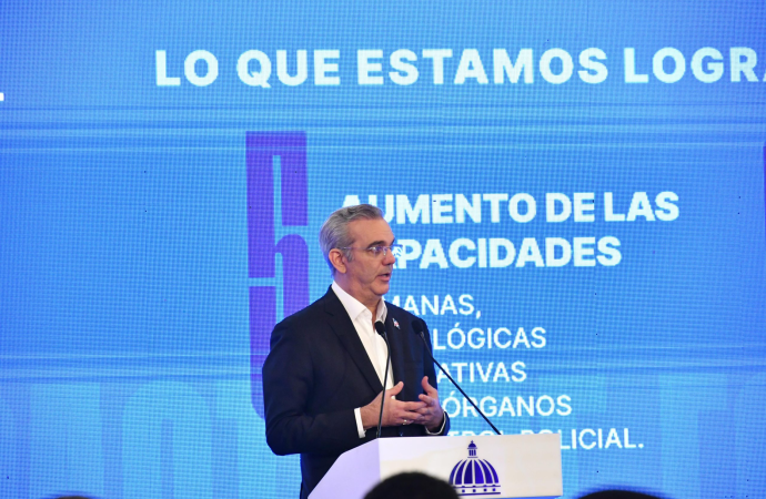 Abinader reconoce hay que revisar varias propuestas de la reforma fiscal