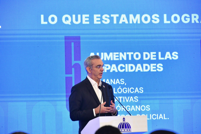 Abinader reconoce hay que revisar varias propuestas de la reforma fiscal
