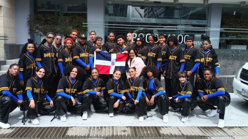 República Dominicana gana medalla de Plata en campeonato de danza en Colombia. 
