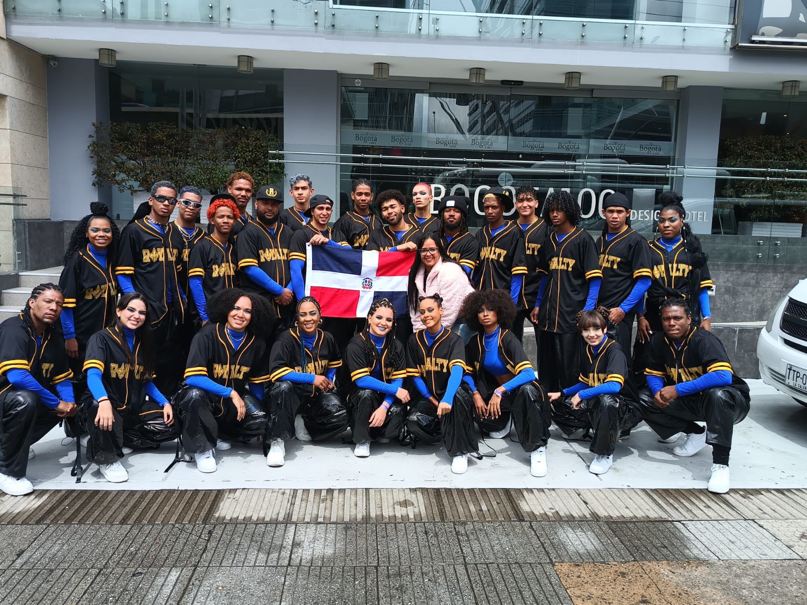 República Dominicana gana medalla de Plata en campeonato de danza en Colombia. 