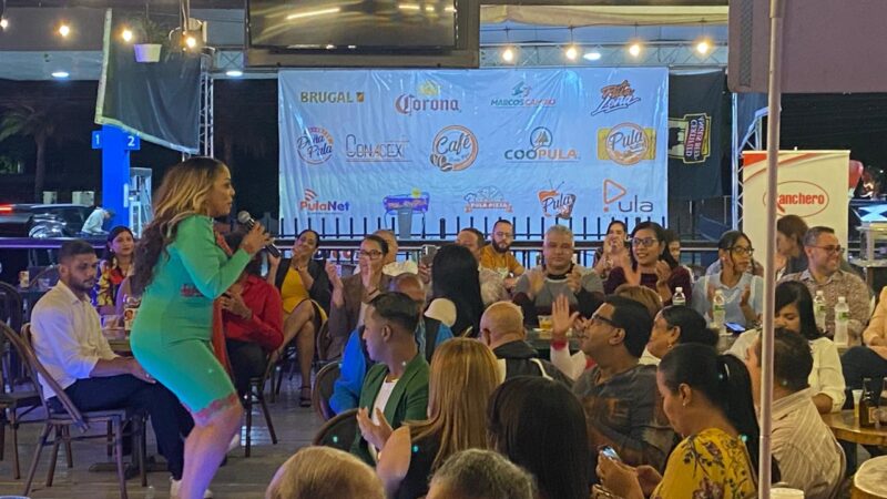 La Pacochá Navideña da inicio a la navidad con música de Marcel Piel Morena en el Asadero Doña Pula
