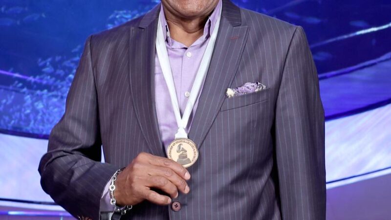 José Alberto “El Canario” gana Latin Grammy con disco Rodando por el Mundo