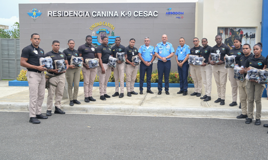 Nuevos uniformes para la Unidad K-9 del CESAC: Un impulso a la seguridad aeroportuaria