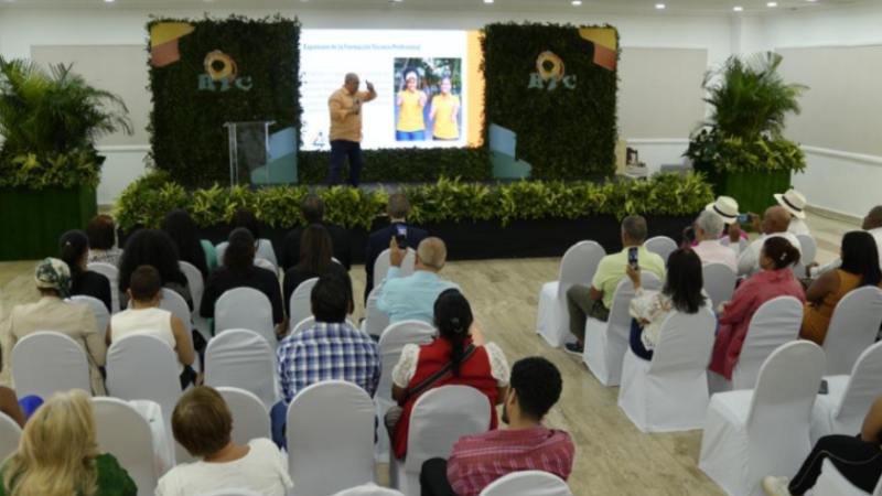 INFOTEP capacitó 121, 944 participantes del sector Turismo en el período agosto 2020 – agosto 2024