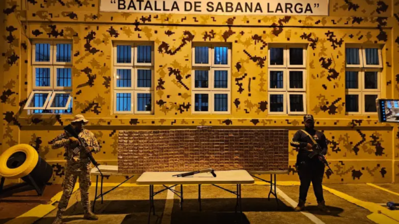 CESFronT decomisa una escopeta y 89 mil unidades de cigarrillos
