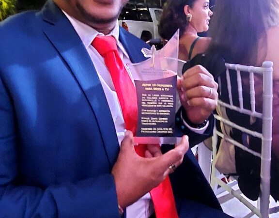 Juan Miguel Matos triunfa en la categoría Mejor Actor en los Premios Triunfo