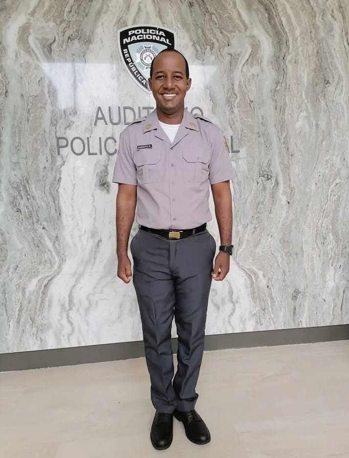 Familia Cabrera exige justicia y encontrar antisociales que asesinaron segundo teniente Cabrera.  