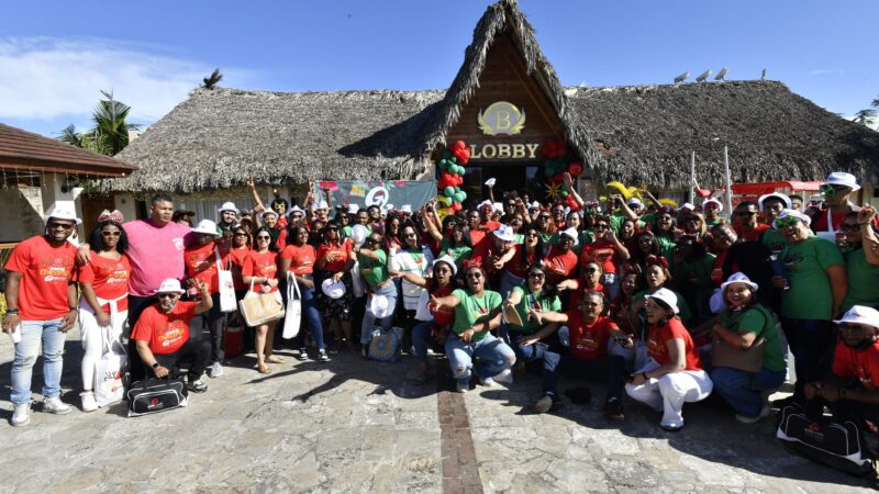 Grabo Estilo celebra divertida fiesta de Navidad