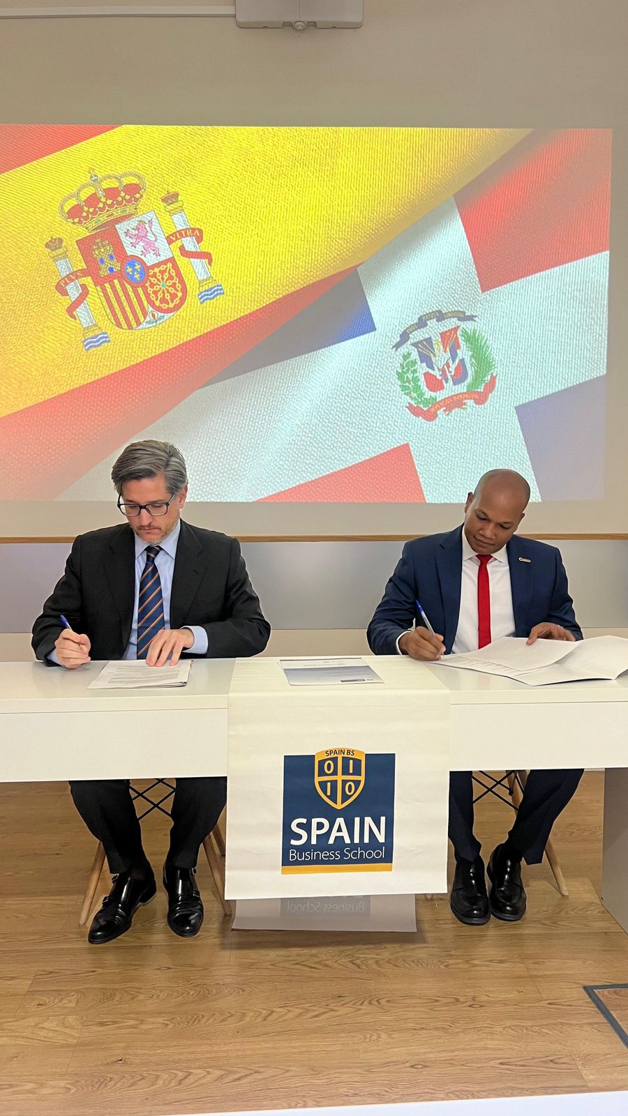 CAESCO y Spain Business School firman alianza para impulsar la formación profesional internacional