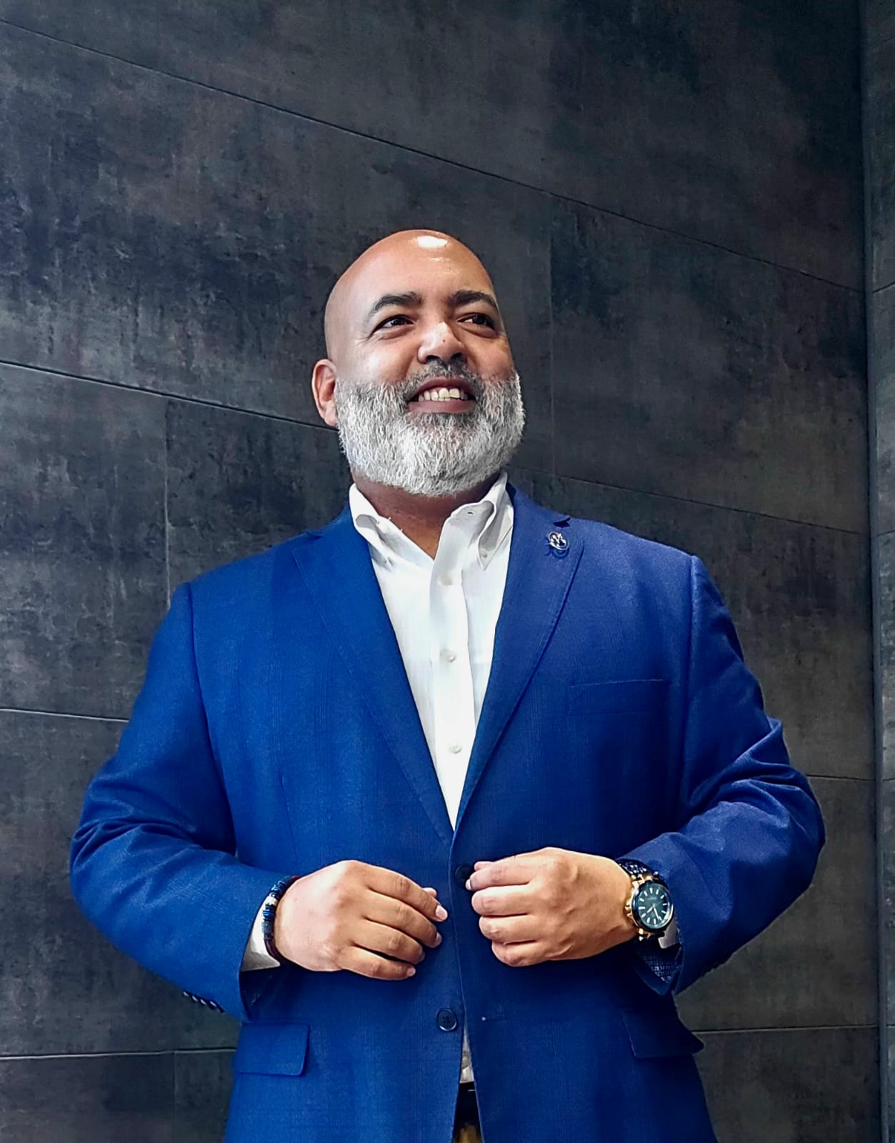 César Bollero: La Crisis del Liderazgo y el Camino hacia la Transformación Social