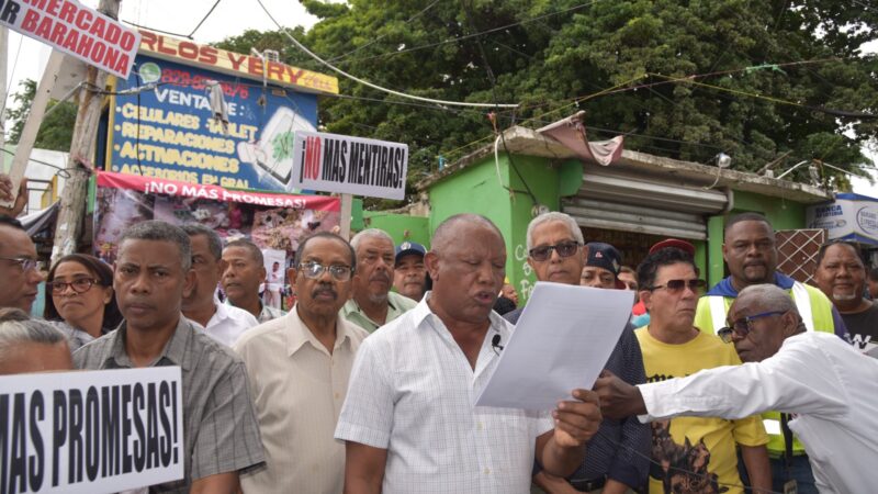 Comerciantes y empresarios de Barahona exigen al gobierno un nuevo mercado