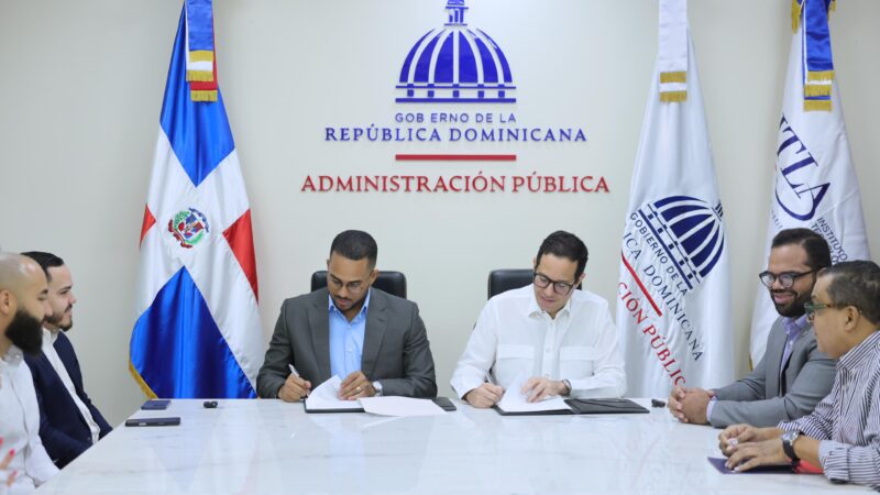 Crearán programa de primer empleo y pasantía en entidades gubernamentales para egresados becados del ITLA