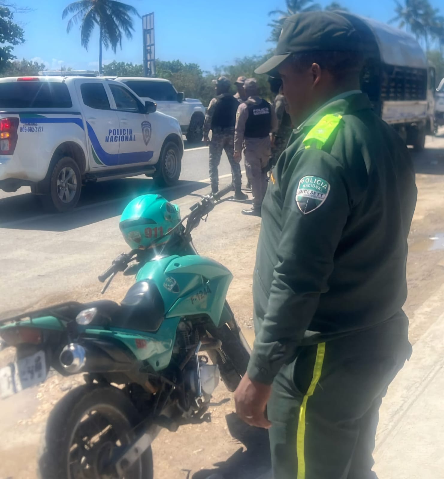 DIGESETT y Policía Preventiva detienen a 9 personas en carrera clandestina en la Autovía del Este