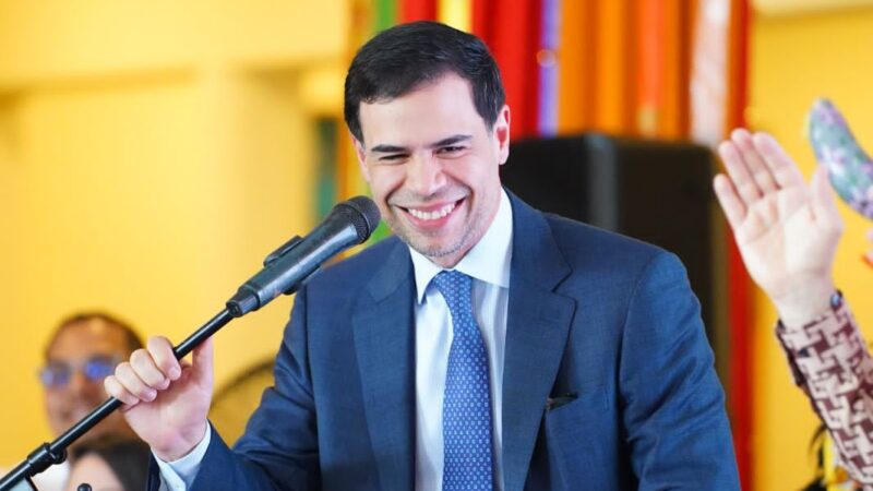 Ministro de Cultura anuncia desfile de Carnaval con más de 5 millones en premios