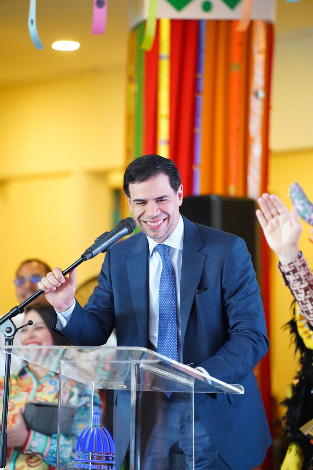 Ministro de Cultura anuncia desfile de Carnaval con más de 5 millones en premios