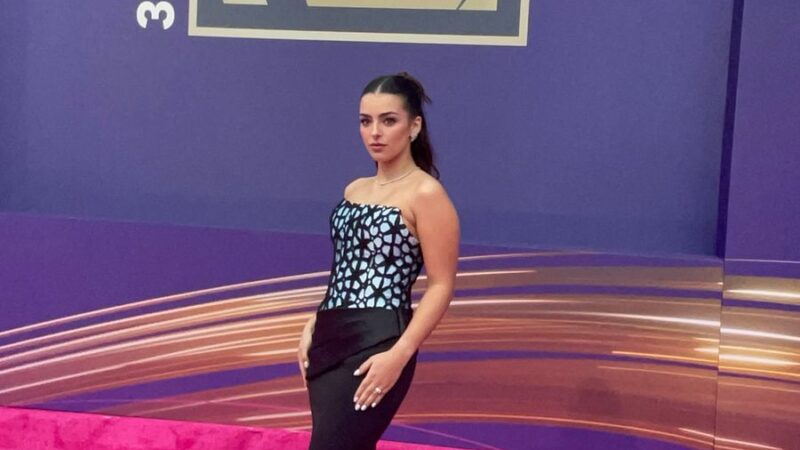 Adri Torrón llega con “dvd”, una sexi apuesta al pop latino