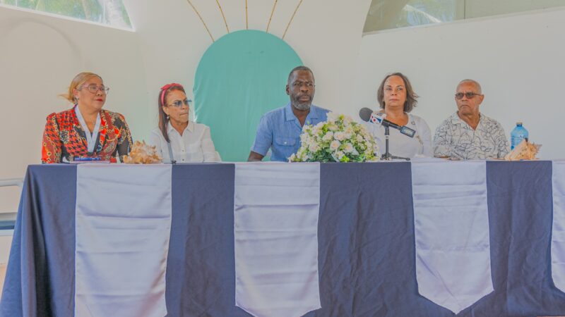 Apoyo del Clúster Turístico de Boca Chica y UEDIMBOCA al Alcalde Ramón Candelaria en la Organización y Saneamiento de la Playa