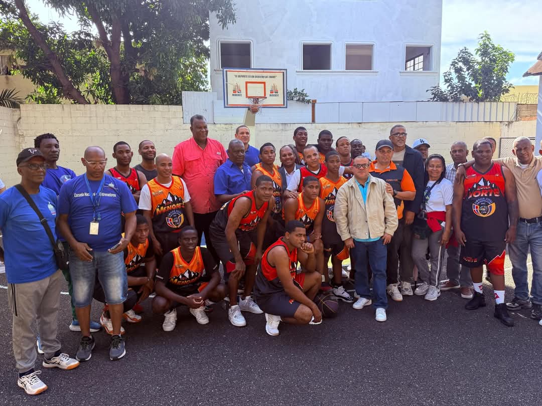 Hogar Crea Dominicano y el Ministerio de Deportes inician jornada deportiva. 