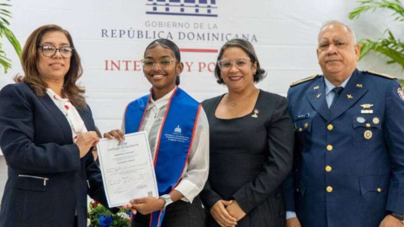 Ministerio de Interior y Policía gradúa 722 técnicos formados mediante escuelas vocacionales