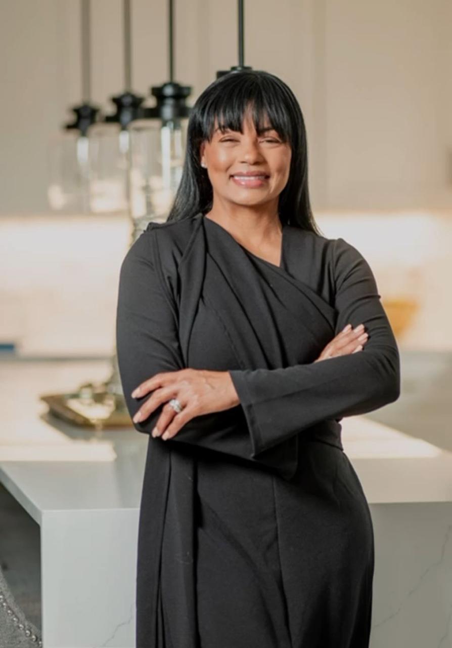 Lanzamiento Exitoso del Libro «TDAH, Trauma y Propósito: Un Camino Entretejido» de Raquel Quezada