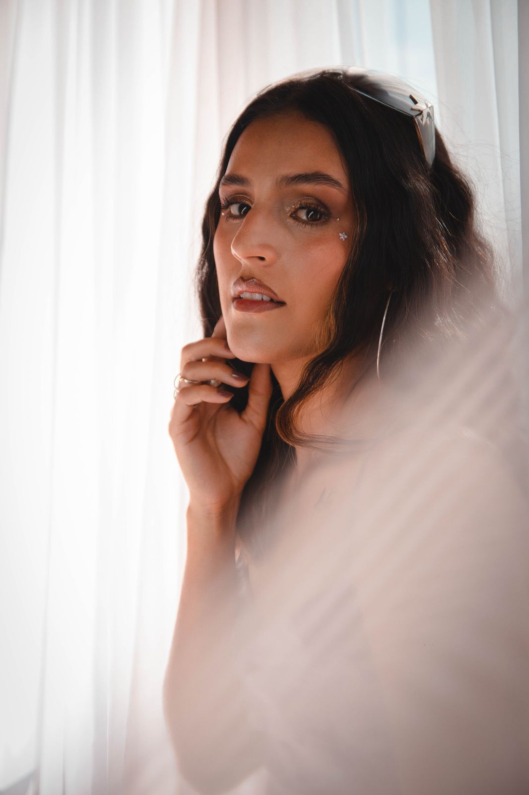 Vale Ramírez, presenta su sencillo “Golden Hour”