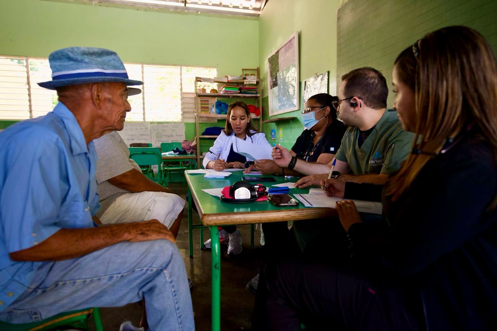 Ministerio de Defensa realiza amplio operativo médico y acción cívica en Barahona
