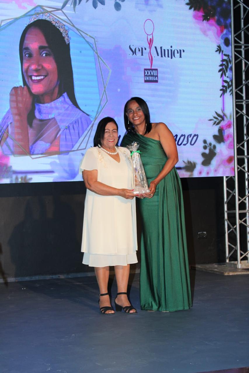 Fundación Ser Mujer reconoce a la comunicadora Lyly Reynoso