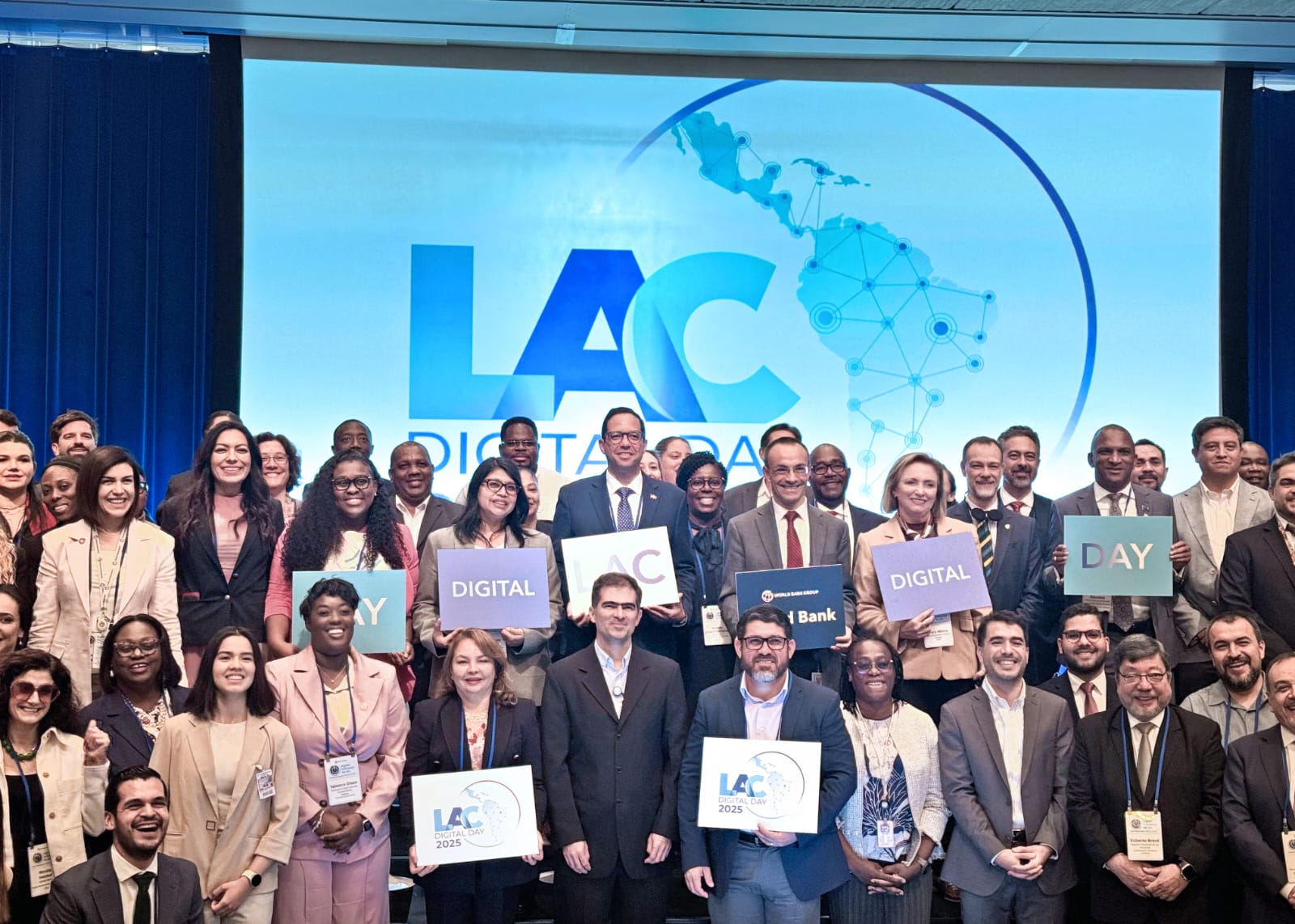 Ministro de Administración Pública destaca en la Cumbre Digital Global los avances del país en la transformación del Estado