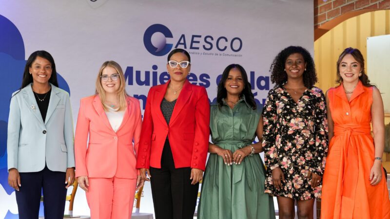CAESCO impulsa reflexión sobre el futuro del periodismo y liderazgo femenino en los medios
