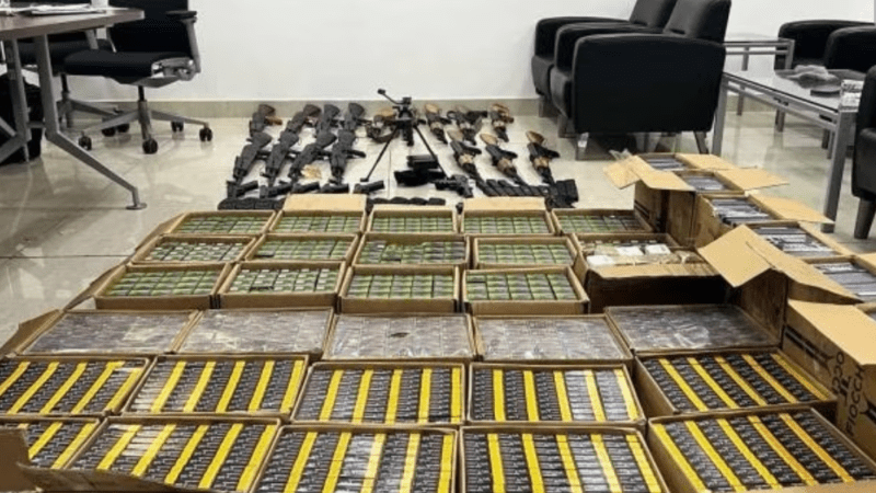 Interior y Policía confirma implicado en arsenal de armas que iba a Haití era inspector del COBA