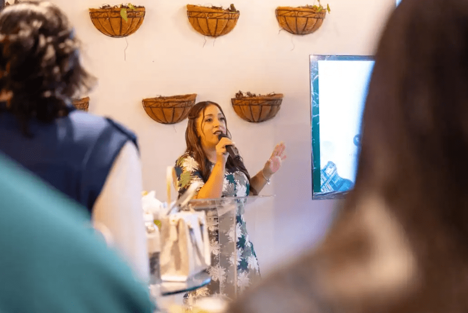 Experta presenta proyecto para la salud financiera