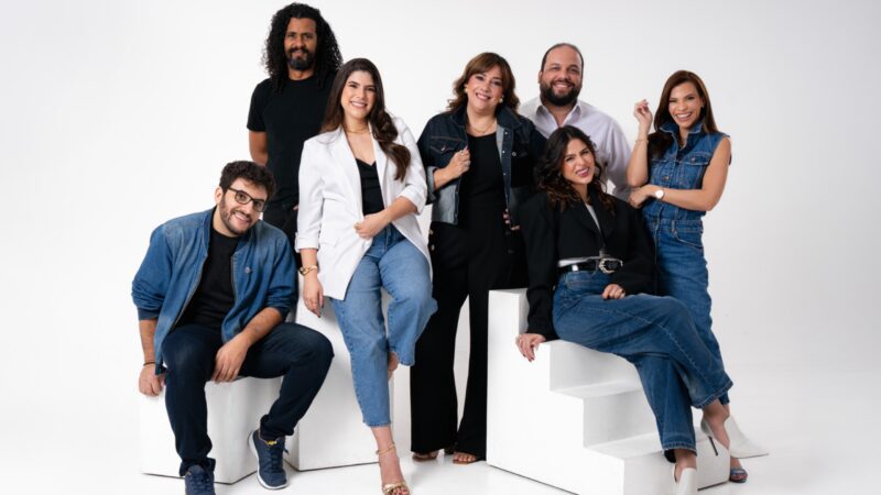 La X 102 renueva la radio con programa de temporada por toda la ciudad