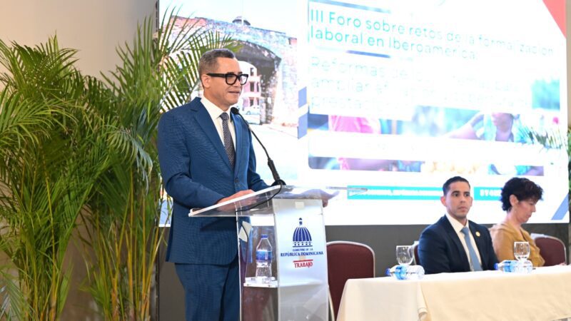Eddy Olivares destaca importancia de la simplificación administrativa para aumentar formalización laboral en Iberoamérica