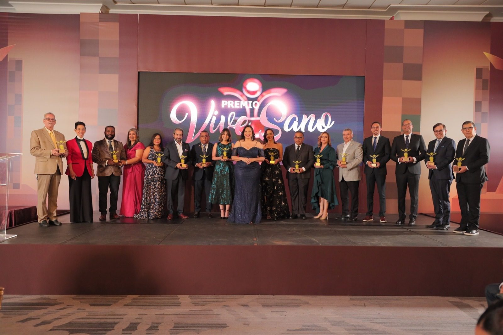 Catorce nuevos héroes de la Salud reconocidos en la Séptima Gala de Premio Vive Sano