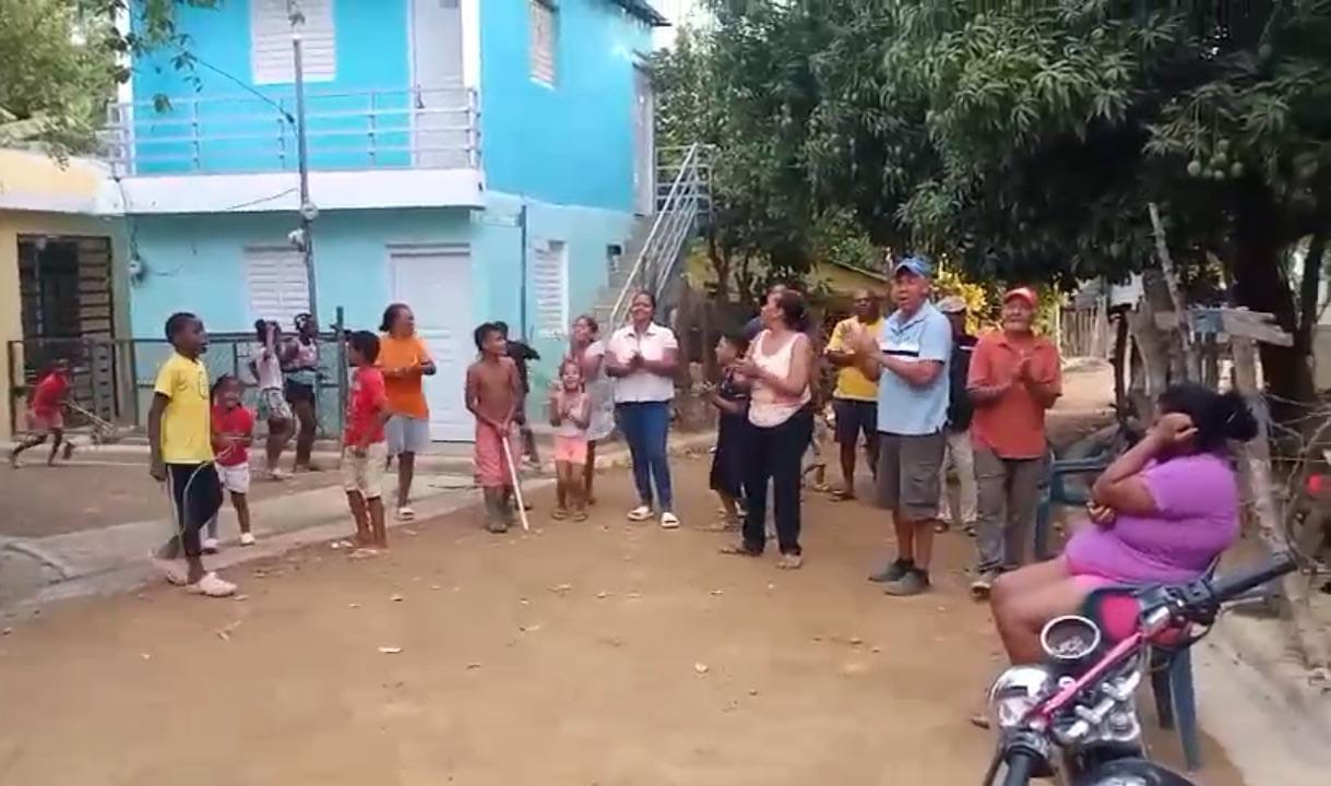 Comunitarios de Boca de Mao exigen inclusión en plan de asfaltado de calles