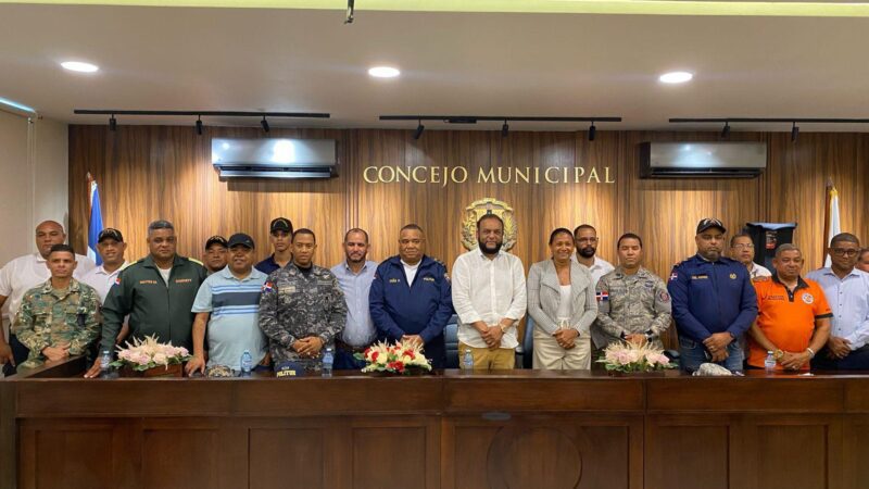 Alcalde de Sosúa coordina acciones con Comité de Emergencia para garantizar seguridad en Semana Santa