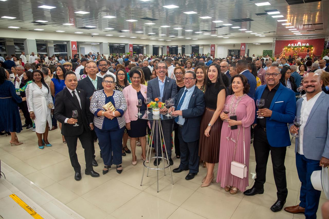 Proyecto Asjana rector realiza actividad pro fondo de cata maridaje vino y queso