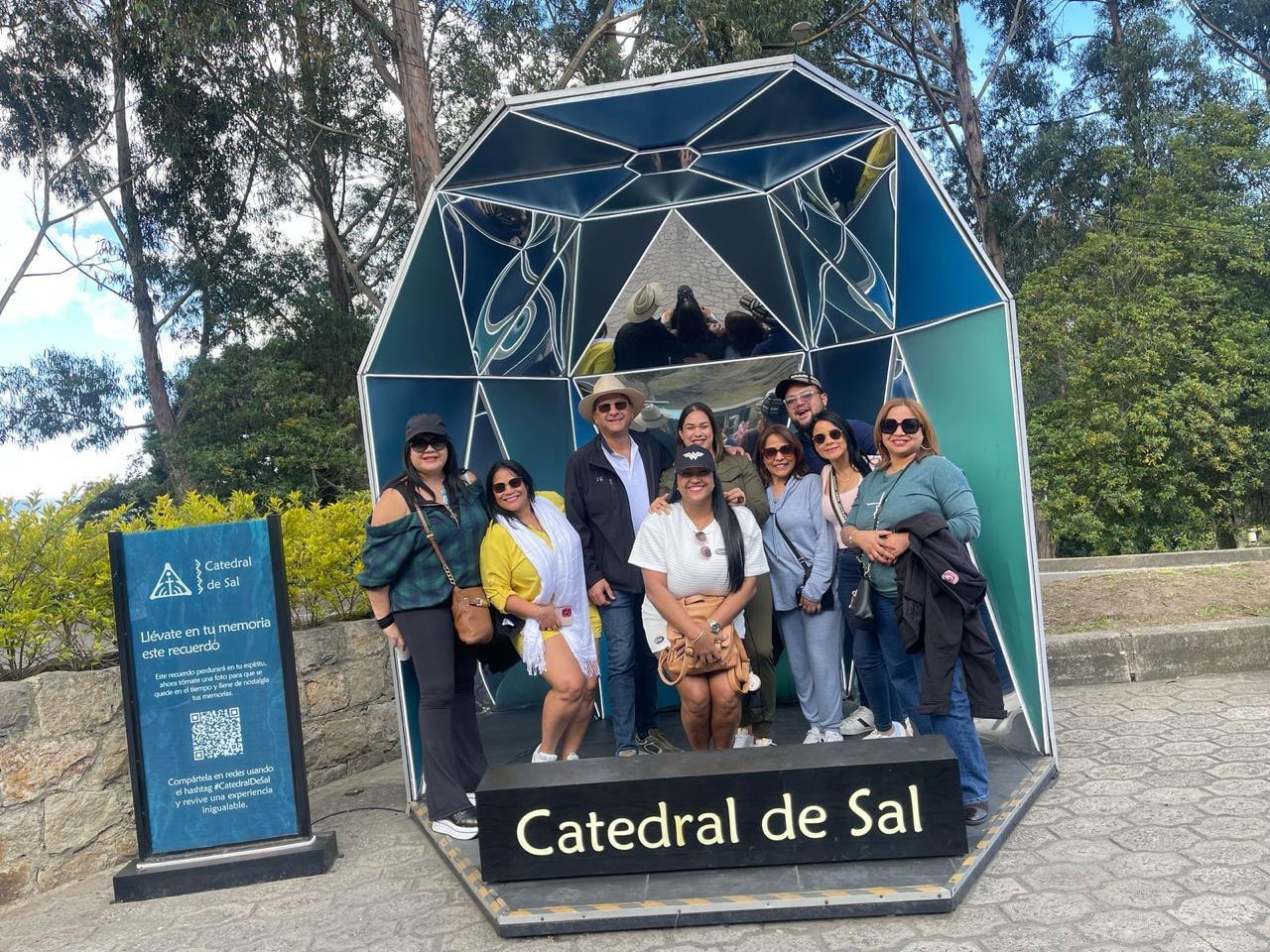 Grabo Estilo otorga viaje a Colombia a ejecutivos y gerentes como premio a su excelente entrega y resultados en sus labores