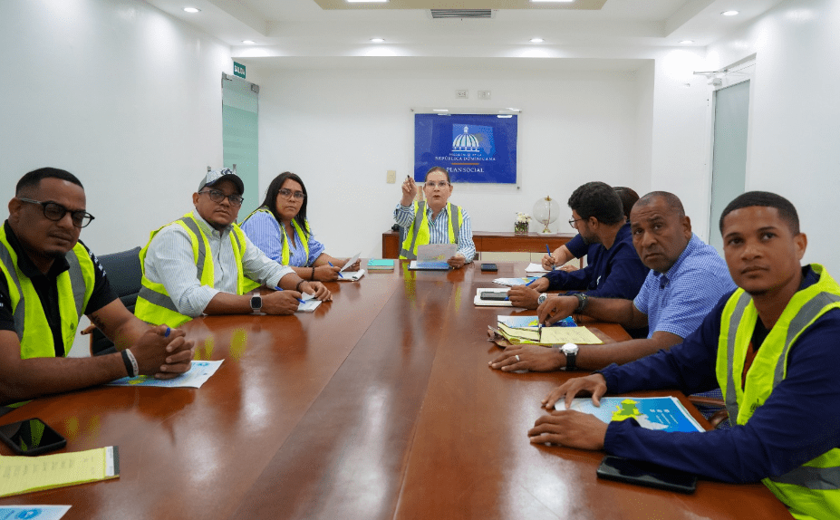 Plan Social de la Presidencia envía insumos de emergencias a provincias bajo alerta por lluvias