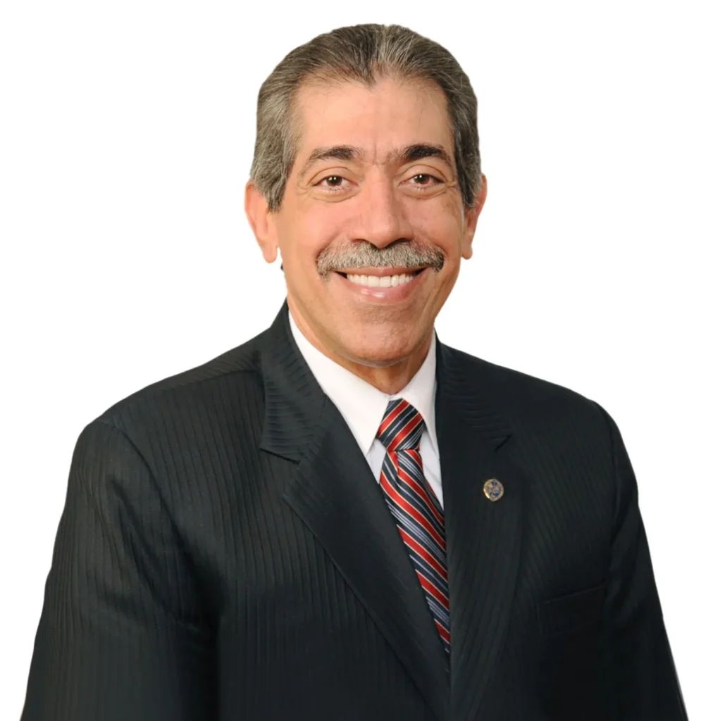 Jorge Asjana David felicita a los docentes de la UASD en el Día del Maestro
