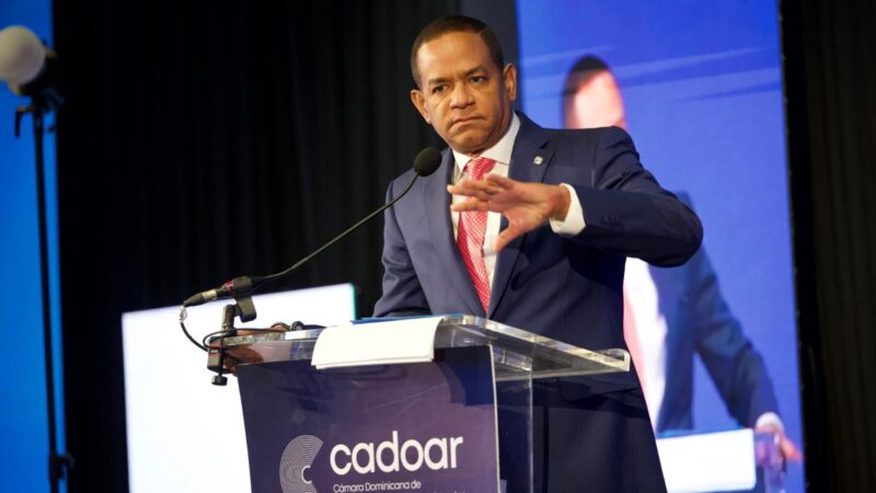 Superintendente Julio César Valentín llama a aseguradoras a responder con prontitud reclamos de sus clientes